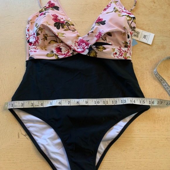 Cupshe PINK BLOSSOM FLORAL ONE-PIECE SWIMSUIT - Picture 5 of 8